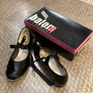 Balera Mary-Jane style tap shoes size 8.5M